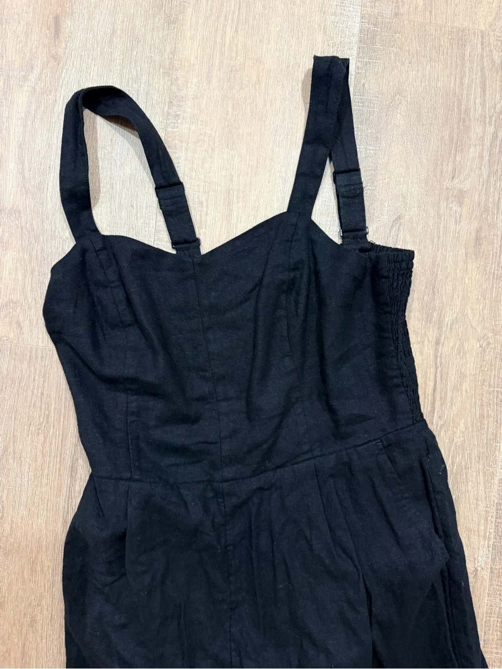 Old Navy Black Sleeveless Wide-Leg Jumpsuit - Picture 2 of 4
